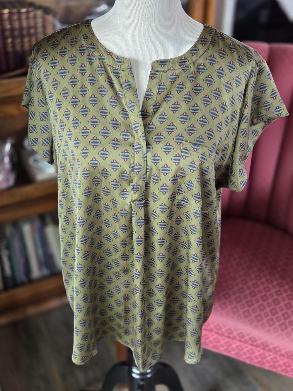 Liz Claiborne Blouse Women XL Green Geometric Print Short Sleeve fall workshirt